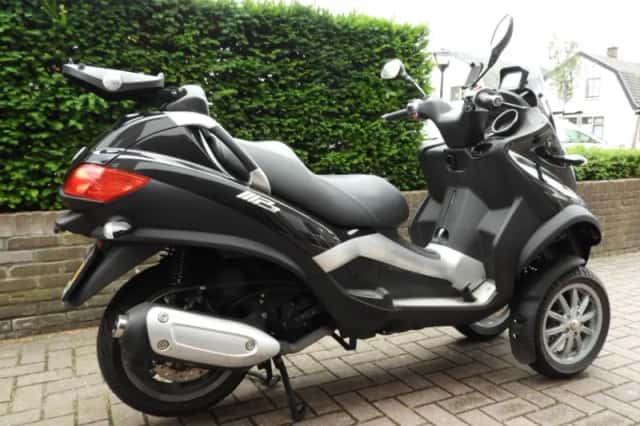 Piaggio MP3 Touring LT 300 IE (2013) thumbnail 3