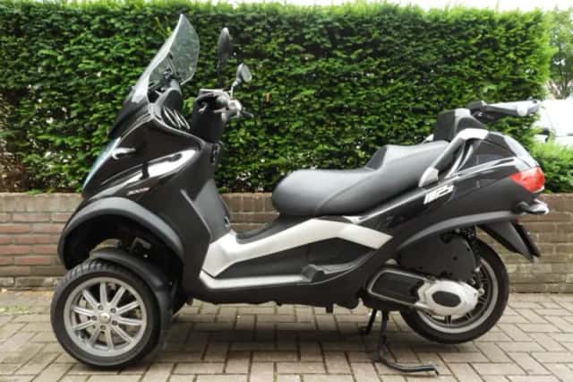 Piaggio MP3 Touring LT 300 IE (2013) thumbnail 4