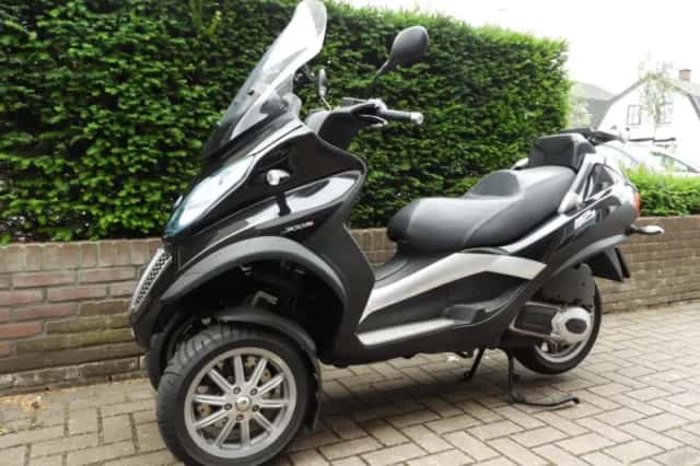 Piaggio MP3 Touring LT 300 IE (2013) thumbnail 5