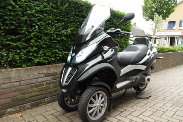 Piaggio MP3 Touring LT 300 IE (2013) thumbnail 6