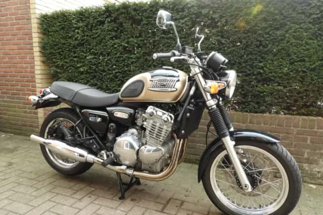 Triumph Thunderbird 900 (2001) thumbnail 3