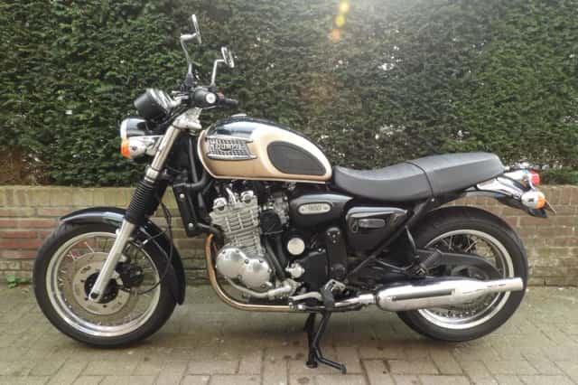 Triumph Thunderbird 900 (2001) thumbnail 5