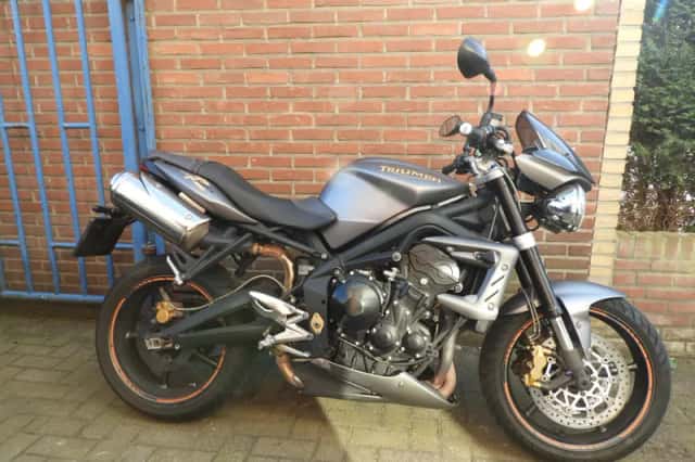 Triumph Street Triple 675 (2011) thumbnail 1