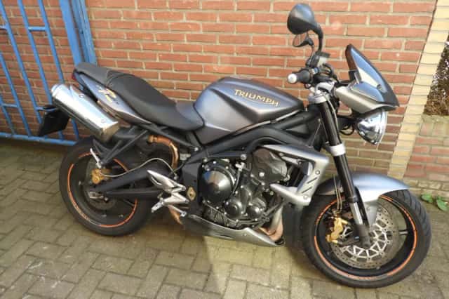 Triumph Street Triple 675 (2011) thumbnail 6
