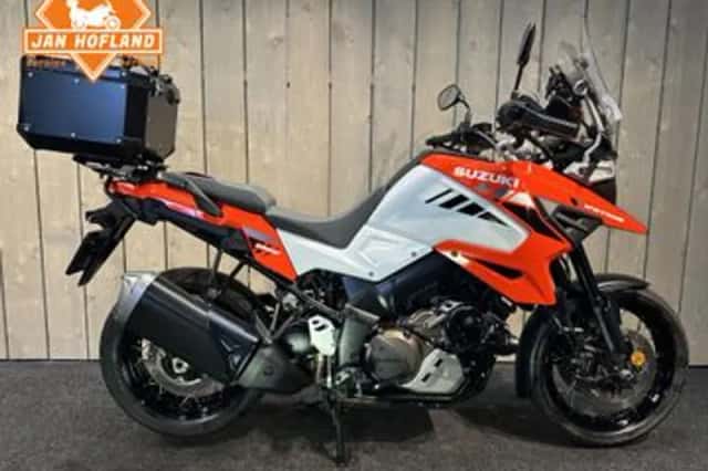 Suzuki V-Strom (2023) thumbnail 1