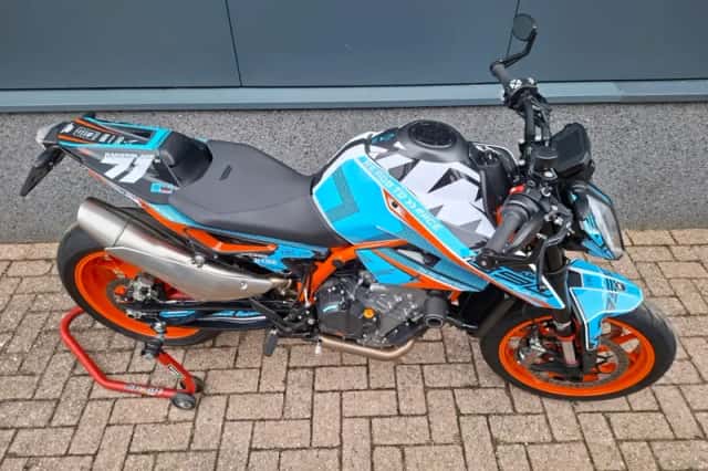 KTM 890 Duke (2020) thumbnail 3