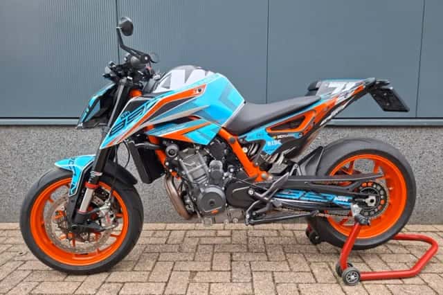 KTM 890 Duke (2020) thumbnail 6