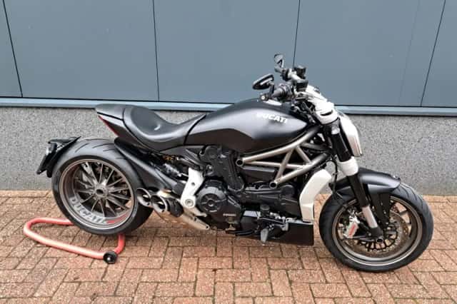 Ducati Xdiavel (2016) thumbnail 2