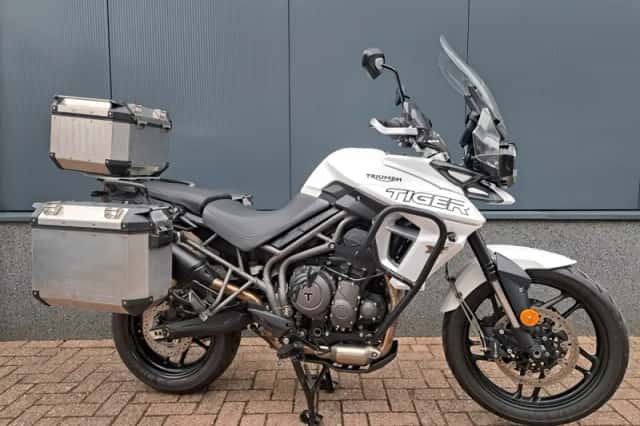Triumph Tiger 800 XRX (2019) thumbnail 1