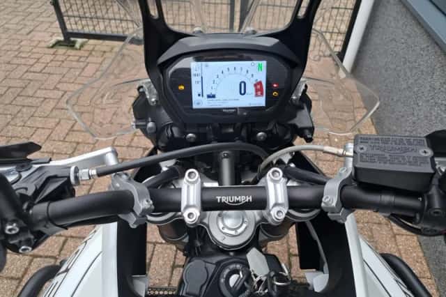 Triumph Tiger 800 XRX (2019) thumbnail 5