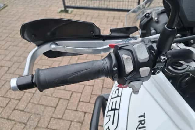 Triumph Tiger 800 XRX (2019) thumbnail 6