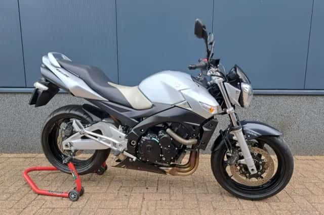 Suzuki GSR600 (2013) thumbnail 1