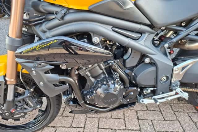 Triumph Speed Triple 94 (2016) thumbnail 6