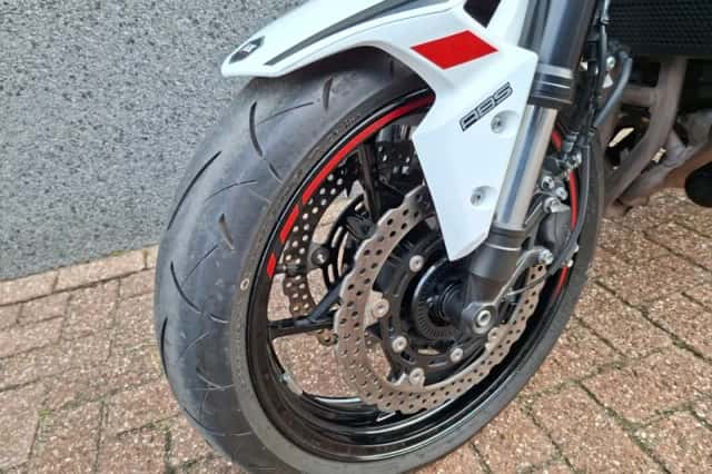 Kawasaki Z900 (2023) thumbnail 5