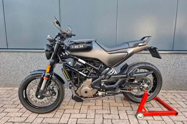 Husqvarna Svartpilen 401 (2022) thumbnail 3