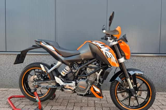 KTM Duke 125 (2015) thumbnail 1
