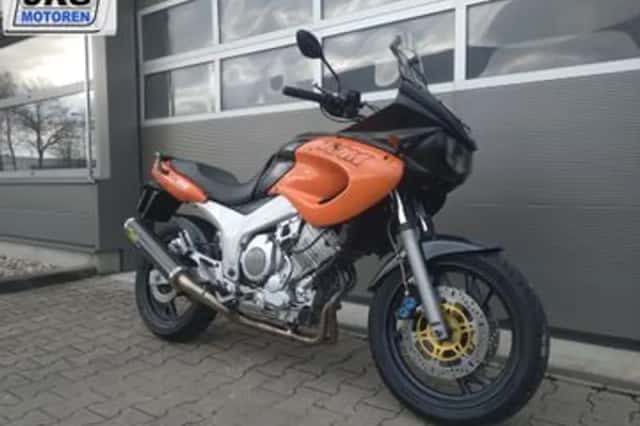 Yamaha TDM 850 (2001) thumbnail 4