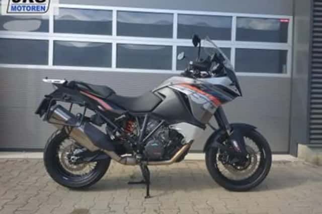 KTM 1190 Adventure (2015) thumbnail 3