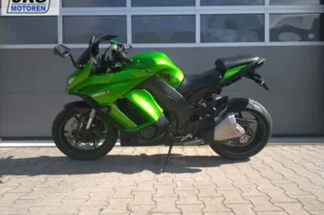 Kawasaki Z1000 (2014) thumbnail 2