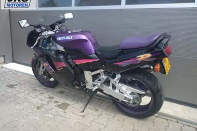 Suzuki GSX-R 750 W (1994) thumbnail 4