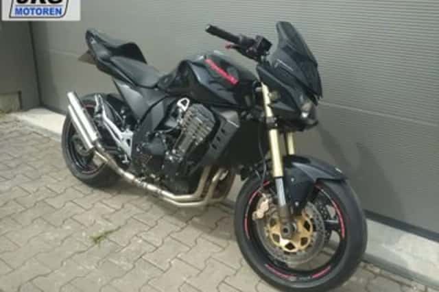 Kawasaki Z1000 (2004) thumbnail 3