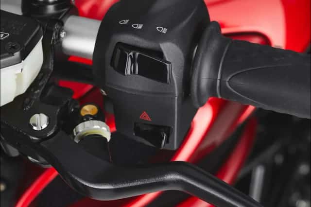 MV Agusta Brutale 800 (2026) thumbnail 5