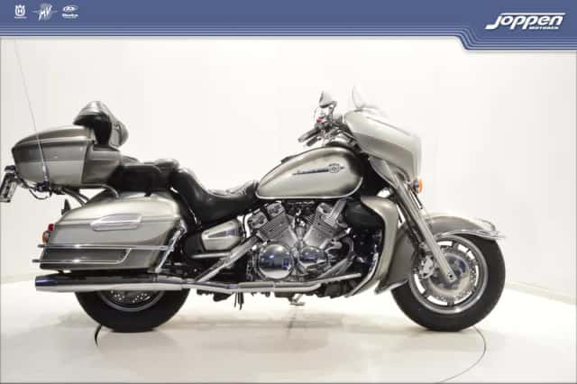 Yamaha XVZ 1300 Venture (2000) thumbnail 1