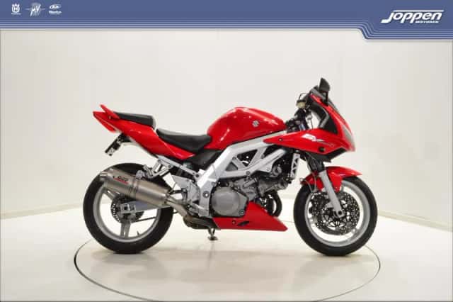 Suzuki SV1000 (2004) thumbnail 1