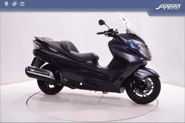 Suzuki AN 400 Burgman (2016) thumbnail 2