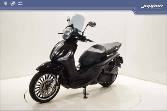 Piaggio Beverly 300 (2018) thumbnail 5