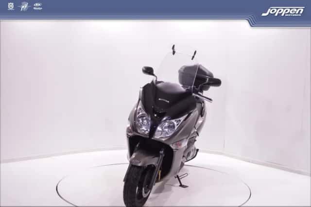 Honda FJS600 Silver Wing (2015) thumbnail 4