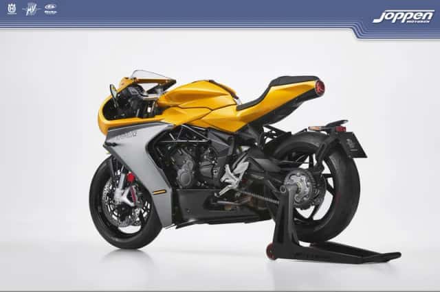 MV Agusta Superveloce (2026) thumbnail 4