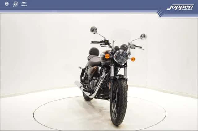Royal Enfield Meteor (2022) thumbnail 3