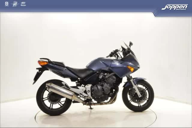Honda CBF600 (2004) thumbnail 1