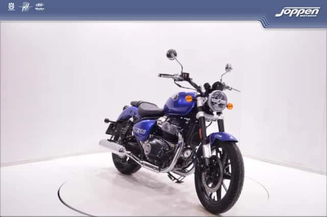 Royal Enfield Super Meteor 650 (2026) thumbnail 3