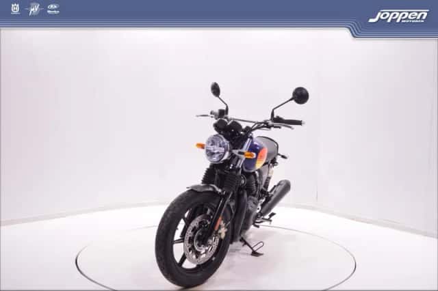 Royal Enfield Interceptor 650 (2026) thumbnail 4