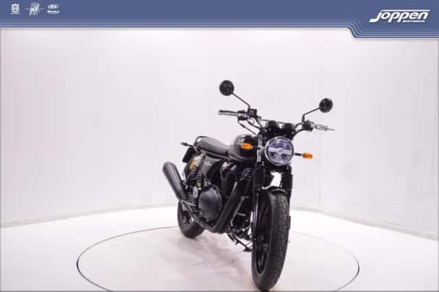 Royal Enfield Interceptor 650 (2023) thumbnail 3