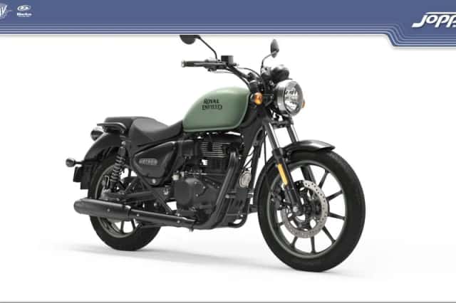 Royal Enfield Meteor Fireball (2026) thumbnail 3