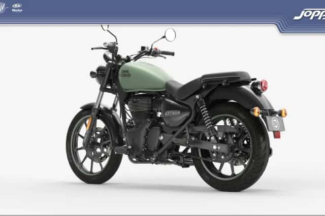 Royal Enfield Meteor Fireball (2026) thumbnail 6
