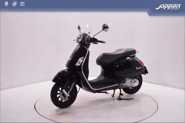 Vespa GTS 250 (2008) thumbnail 5