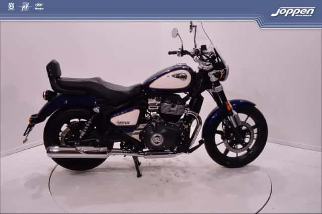 Royal Enfield Super Meteor 650 (2026) thumbnail 1