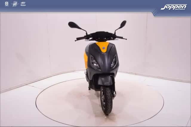 Piaggio 1 Active (2023) thumbnail 3