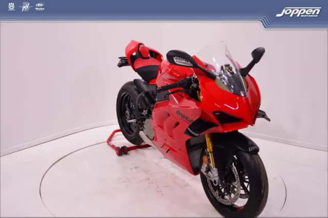 Ducati Panigale V4S (2026) thumbnail 3