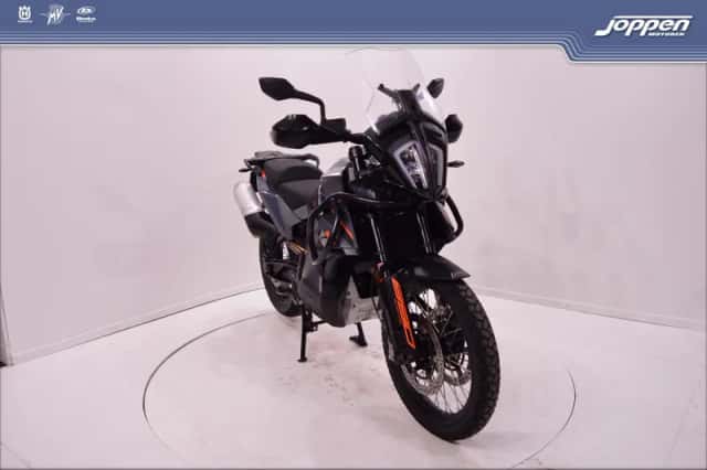 KTM 890 Adventure (2026) thumbnail 3
