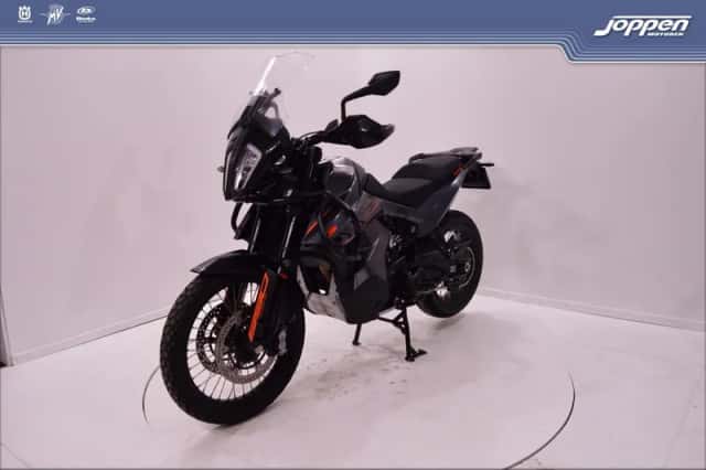 KTM 890 Adventure (2026) thumbnail 5