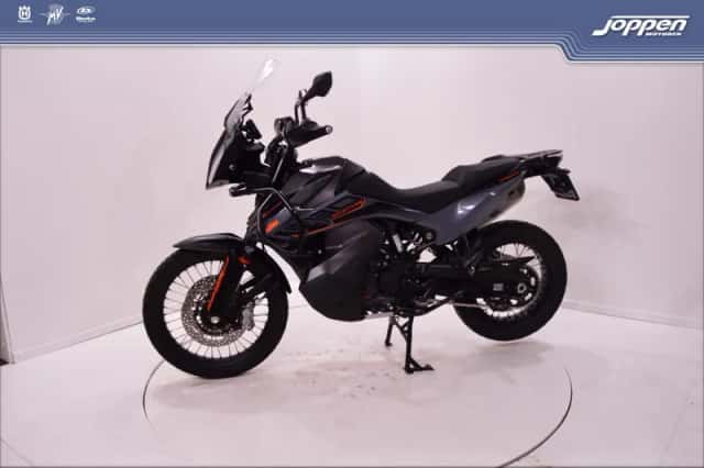 KTM 890 Adventure (2026) thumbnail 6
