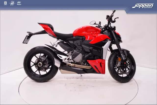 Ducati Streetfighter V2 (2024) thumbnail 1