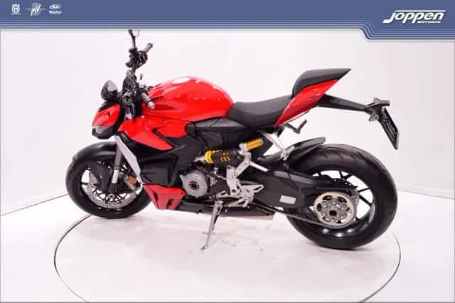 Ducati Streetfighter V2 (2024) thumbnail 6