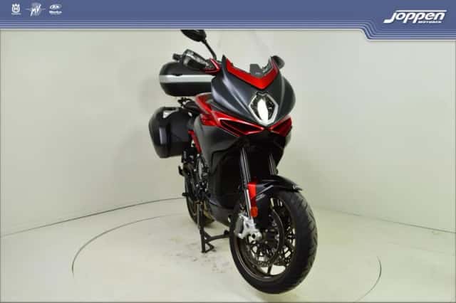 MV Agusta Turismo Veloce Lusso SCS (2021) thumbnail 3