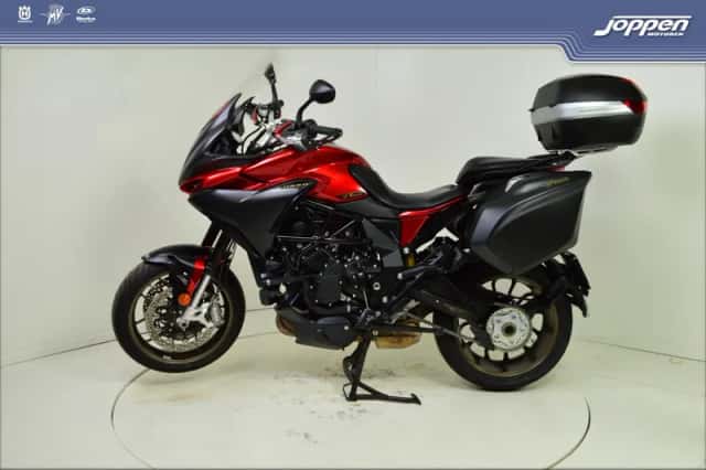 MV Agusta Turismo Veloce Lusso SCS (2021) thumbnail 6